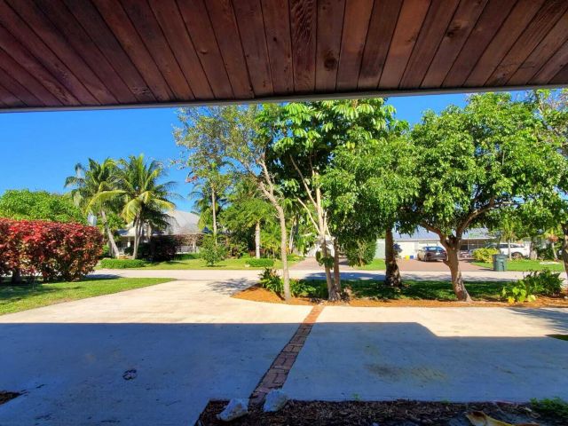 Home for rent at 170 NW 7th Street - photo 6089907