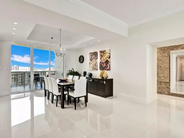 3-bedroom condo for rent in Sunny Isles Beach - 16001 Collins Ave 1604 - MondialRealty