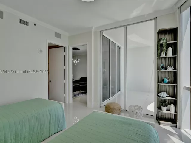 3-bedroom condo for rent in Sunny Isles Beach - 16001 Collins Ave 1604 - MondialRealty