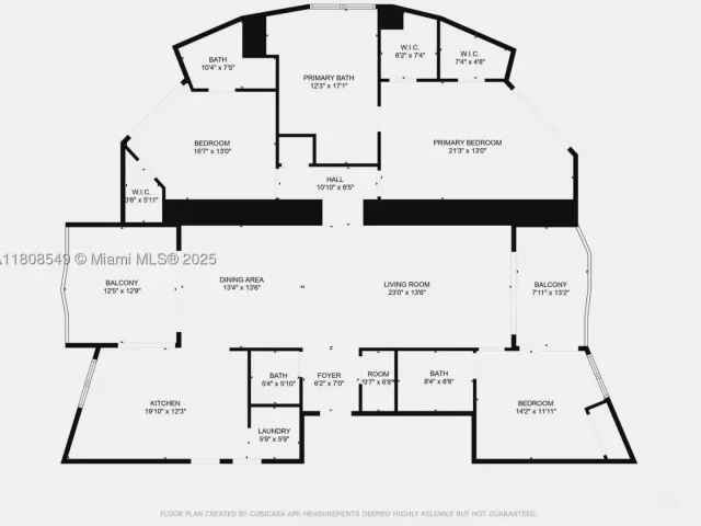 3-bedroom condo for rent in Sunny Isles Beach - 16001 Collins Ave 1604 - MondialRealty