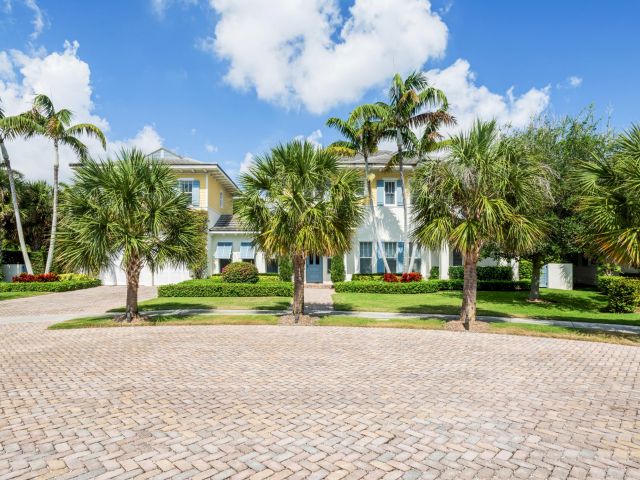 Home for sale at 110 Sea Lane - photo 6137779