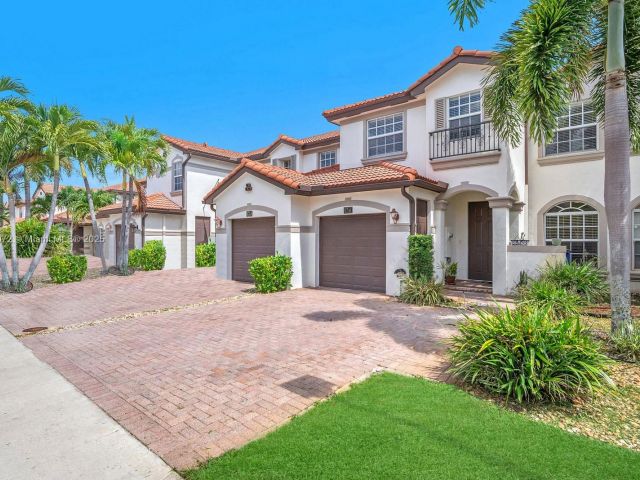 Home for sale at 9741 Darlington Pl - photo 6096573