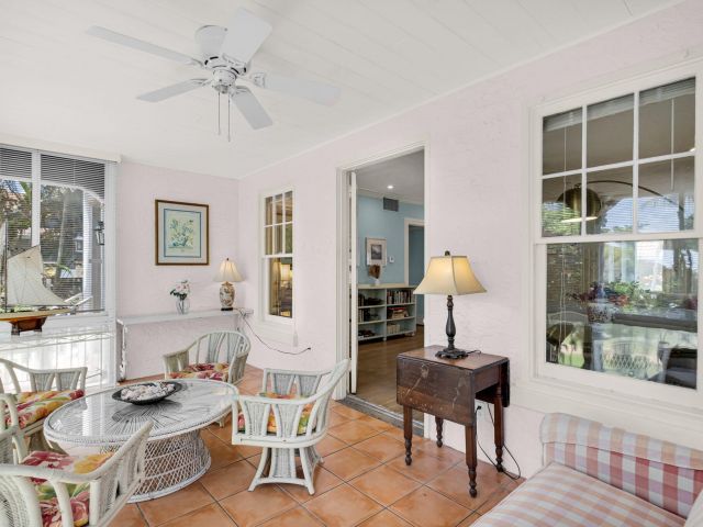 Home for rent at 519 28th Street Main House - photo 6116426