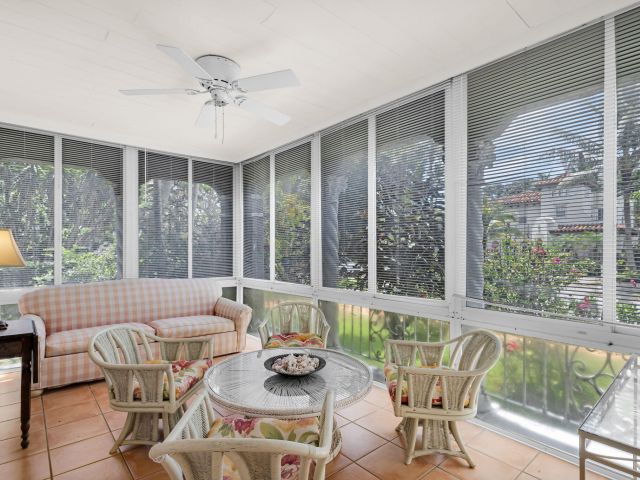 Home for rent at 519 28th Street Main House - photo 6116427