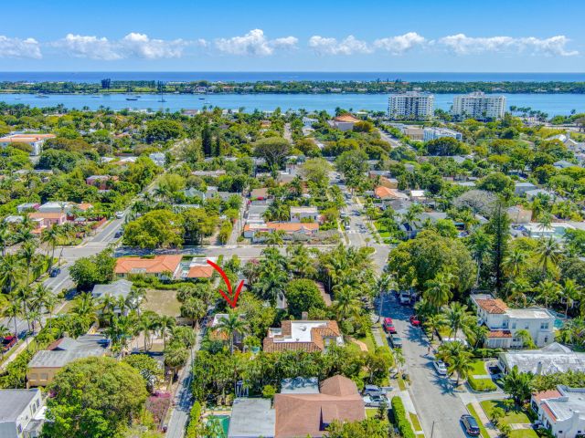 Home for rent at 519 28th Street Main House - photo 6116442