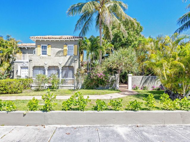 Home for rent at 519 28th Street Main House - photo 6116443