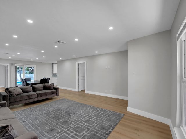 Home for sale at 600 NW 12th Avenue - photo 6089929