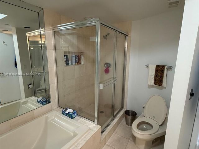 Apartment for sale  Unit #911 - photo 6089435