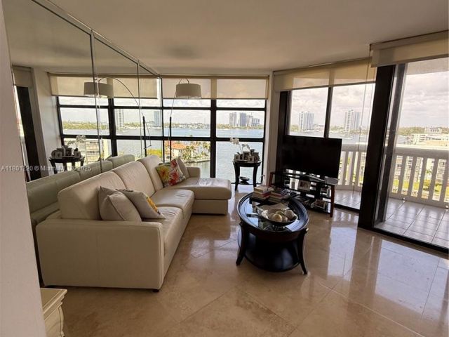 Apartment for sale  Unit #911 - photo 6089446