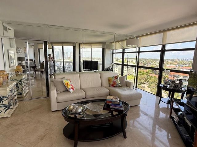 Apartment for sale  Unit #911 - photo 6089447