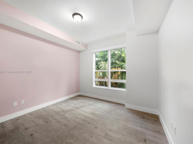 Apartment for sale  Unit #200 - photo 6089160