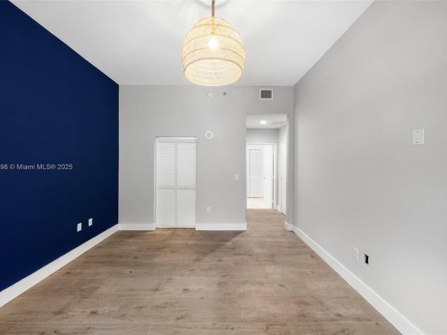 Apartment for sale  Unit #200 - photo 6089166