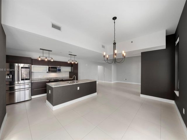 Apartment for sale  Unit #200 - photo 6089174