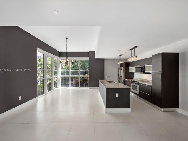 Apartment for sale  Unit #200 - photo 6089175