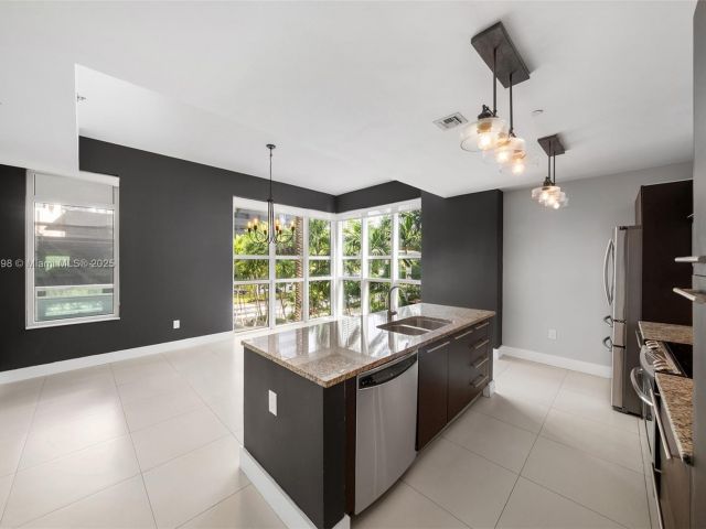 Apartment for sale  Unit #200 - photo 6089179