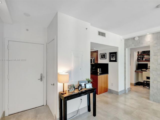 Apartment for sale  Unit #1504 - photo 6089102