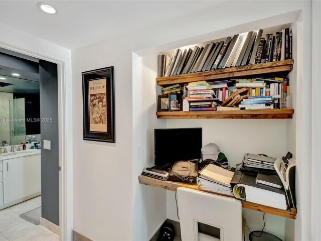 Apartment for sale  Unit #1504 - photo 6089103