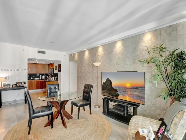 Apartment for sale  Unit #1504 - photo 6089110