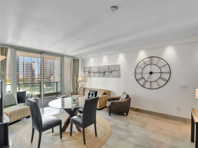 Apartment for sale  Unit #1504 - photo 6089111