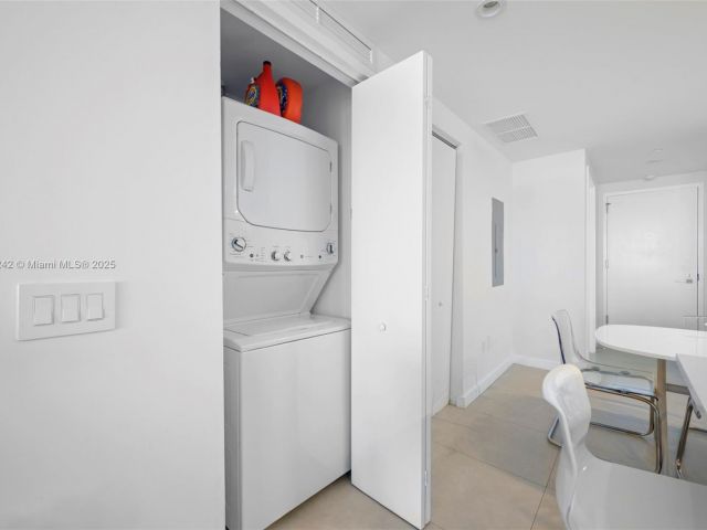 Apartment for sale  Unit #2502 - photo 6180923