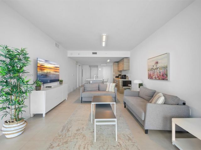 Apartment for sale  Unit #2502 - photo 6180928