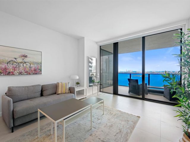 Apartment for sale  Unit #2502 - photo 6180930