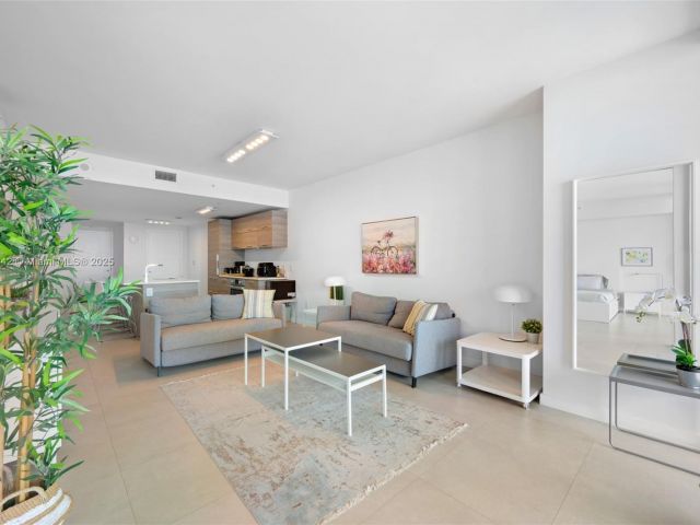 Apartment for sale  Unit #2502 - photo 6180932