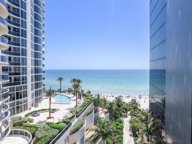 Apartment for sale  Unit #1205 - photo 6090369