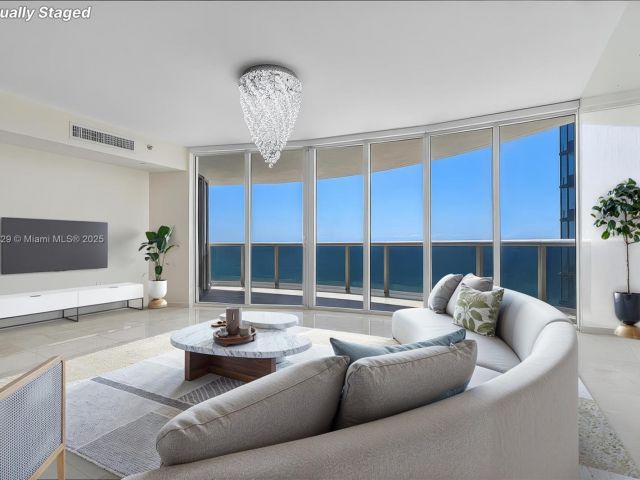 Apartment for sale  Unit #1205 - photo 6090371