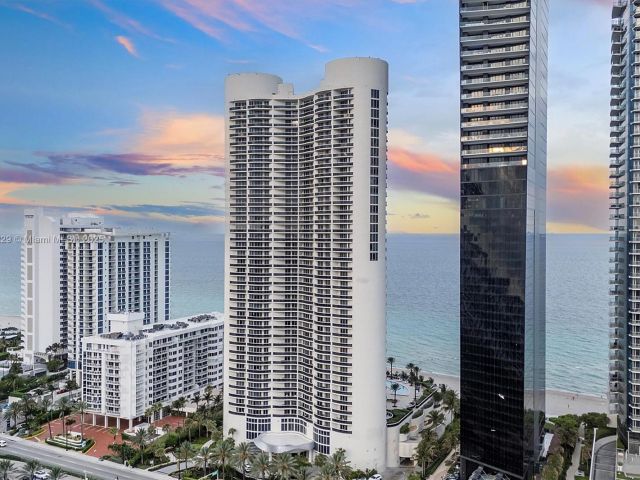 Apartment for sale  Unit #1205 - photo 6090373