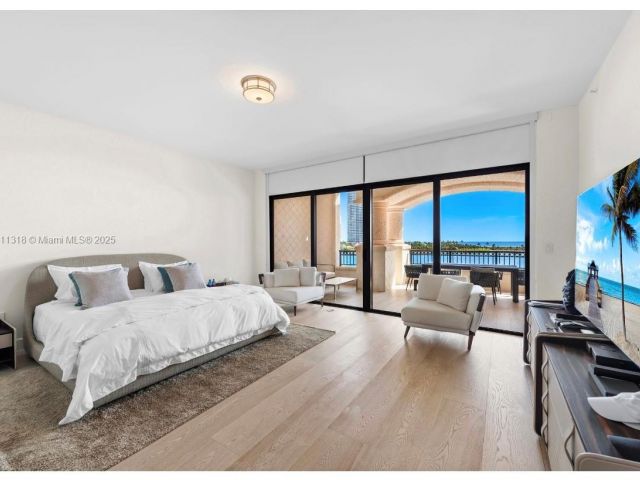 Apartment for sale  Unit #7055 - photo 6092230