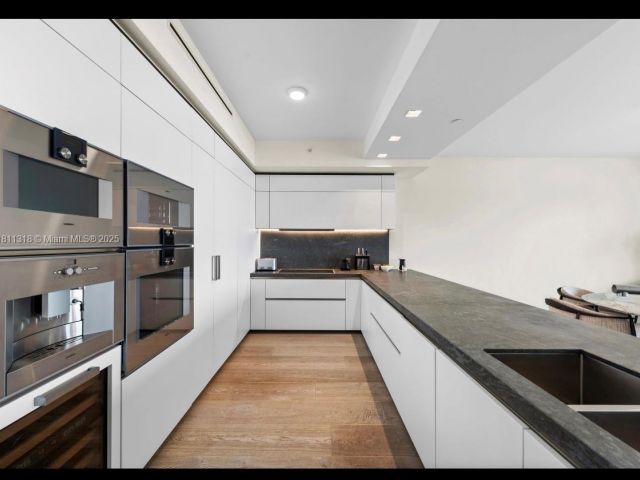 Apartment for sale  Unit #7055 - photo 6092234