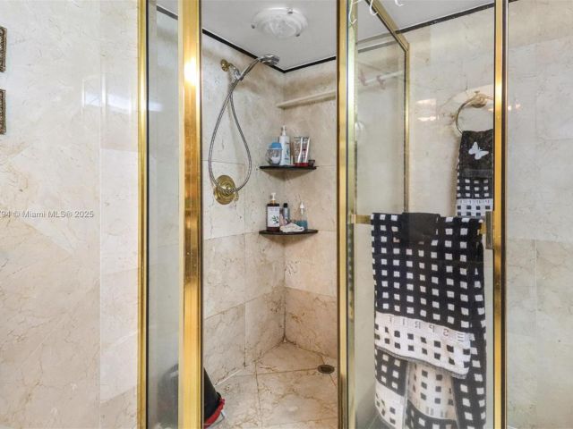 Apartment for sale  Unit #18G - photo 6093403