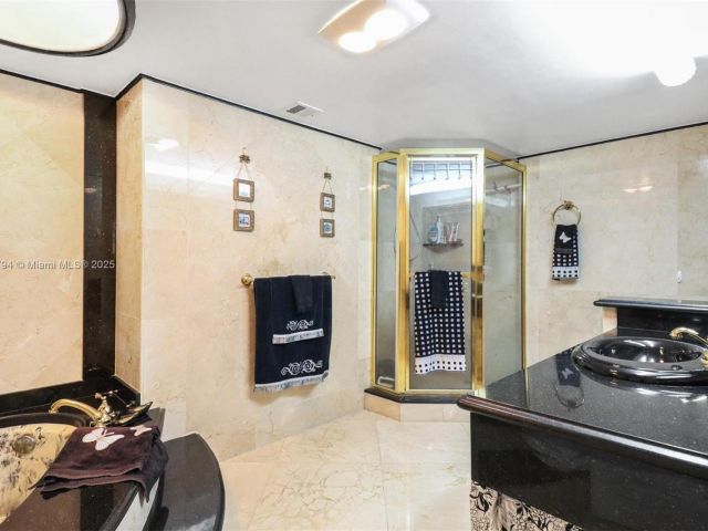 Apartment for sale  Unit #18G - photo 6093406