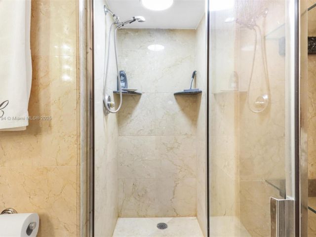 Apartment for sale  Unit #18G - photo 6093414