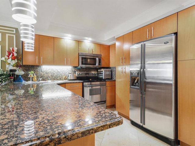 Apartment for sale  Unit #18G - photo 6093421