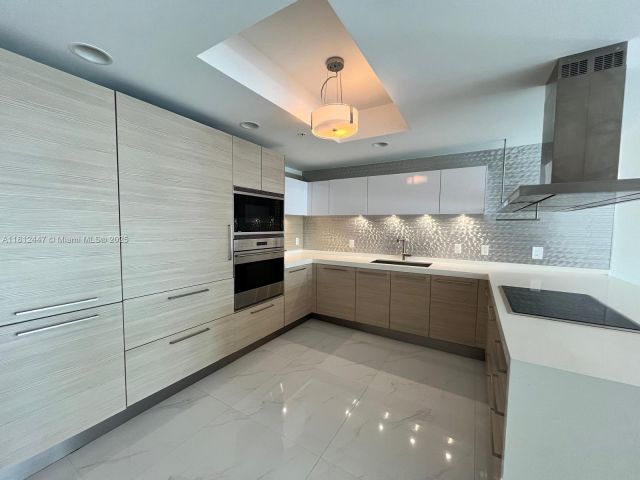 Apartment for sale  Unit #2105 - photo 6094021