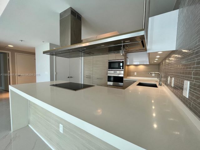 Apartment for sale  Unit #2105 - photo 6094024