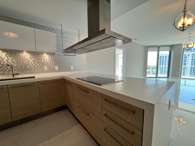 Apartment for sale  Unit #2105 - photo 6094025