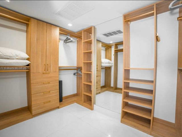 Apartment for sale  Unit #14K - photo 6093568