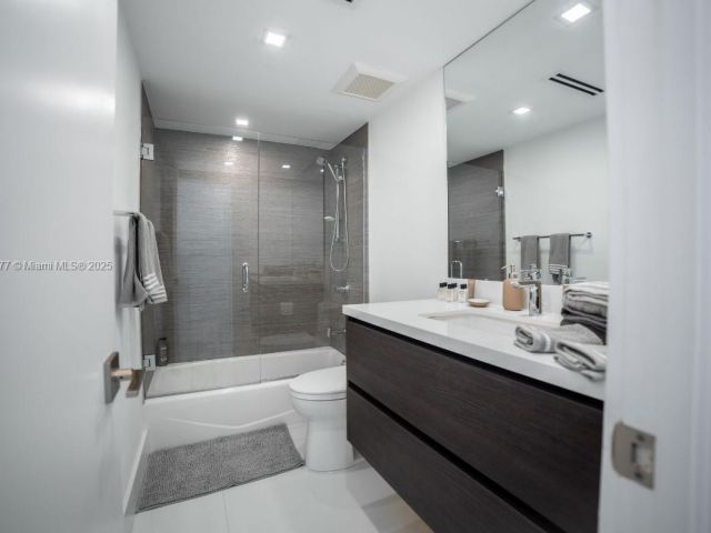 Apartment for sale  Unit #14K - photo 6093571