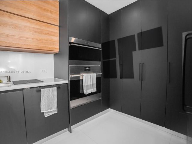 Apartment for sale  Unit #14K - photo 6093574