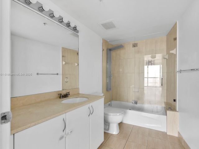 Apartment for sale  Unit #4801 - photo 6092462