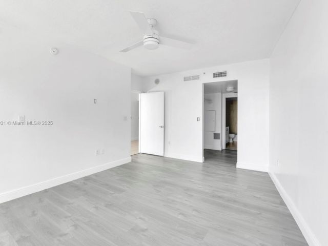 Apartment for sale  Unit #4801 - photo 6092464