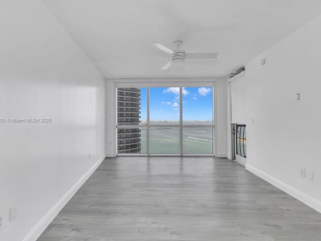 Apartment for sale  Unit #4801 - photo 6092466