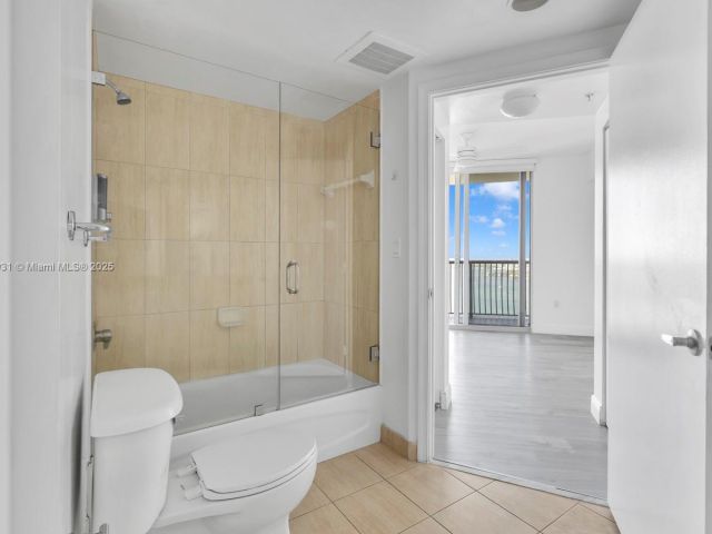 Apartment for sale  Unit #4801 - photo 6092468