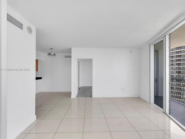 Apartment for sale  Unit #4801 - photo 6092471