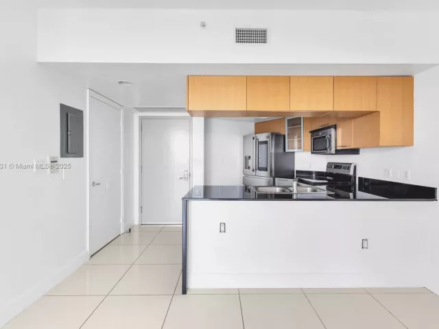 Apartment for sale  Unit #4801 - photo 6092473
