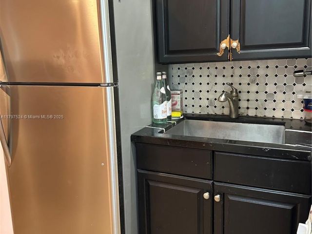 Home for sale at 1433 Santa Cruz Ave - photo 6134092