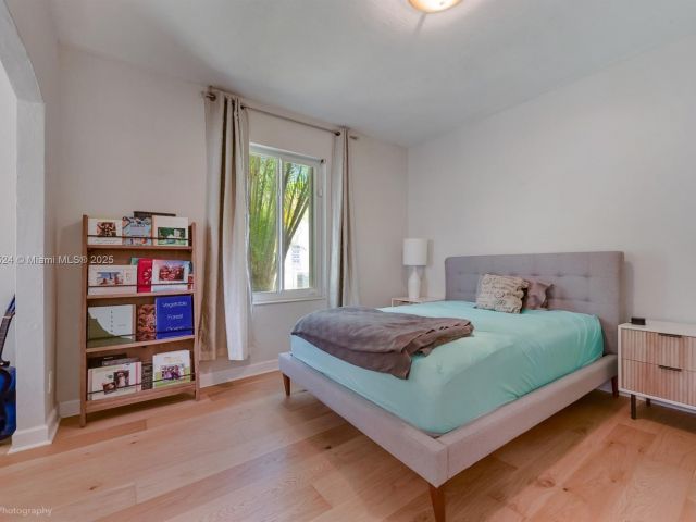 Home for sale at 1433 Santa Cruz Ave - photo 6134097